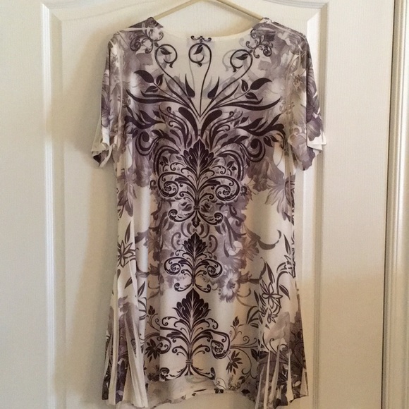 Lady Noiz Tunic Blouse - Picture 4 of 4